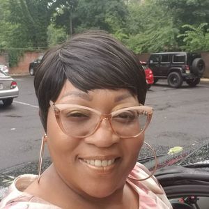 Meet your Posher, Stacy